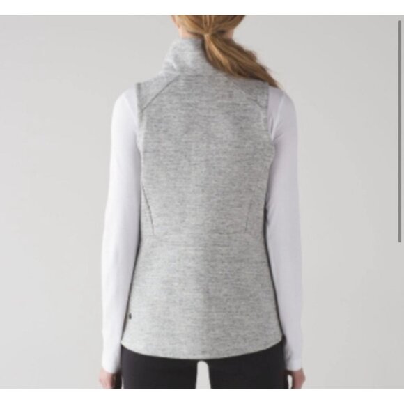 Lululemon Going Places Heathered Grey Women's Vest Sz 4 - Picture 8 of 12